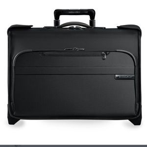 Briggs & Riley CARRY-ON WHEELED GARMENT BAG